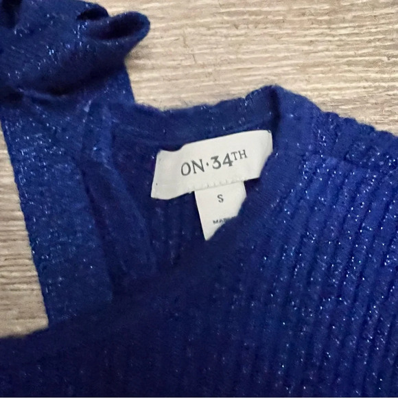 Womens Lurex Holiday Keyhole Tie Back Sweater Size Small - Picture 2 of 5